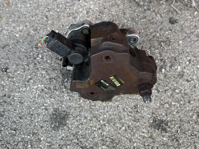 bontott BMW 3 E90 Nagynyomású Szivattyú