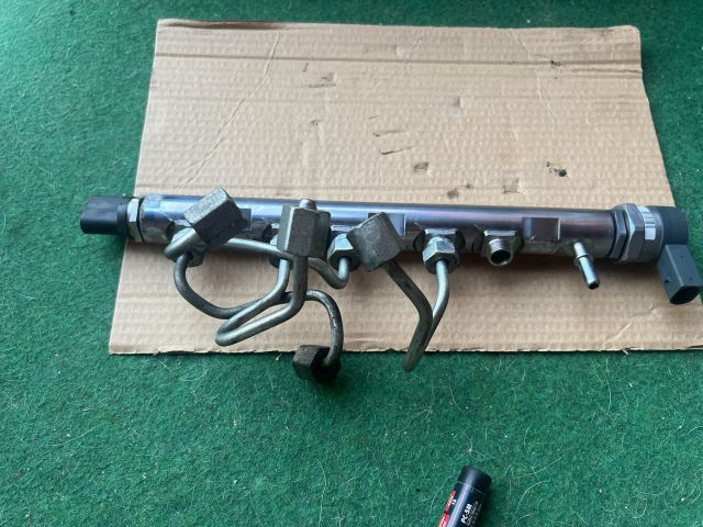 bontott BMW 3 E90 Nagynyomású Üzemanyag Gyűjtőcső