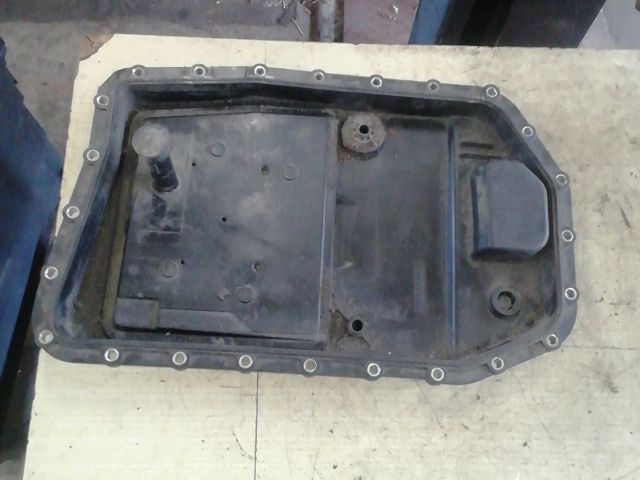 bontott BMW 3 E90 Olajteknő