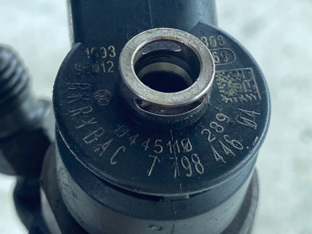 bontott BMW 3 E90 Porlasztó (1 db)