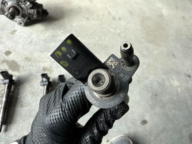 bontott BMW 3 E90 Porlasztó Sor / Híd