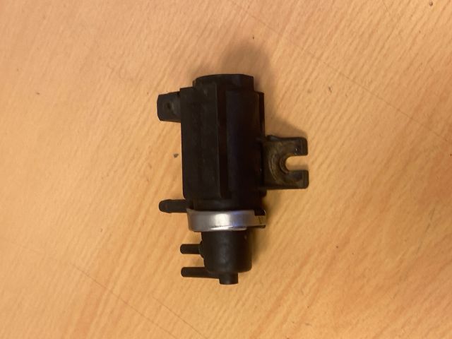 bontott BMW 3 E90 Turbó Vákum Szelep