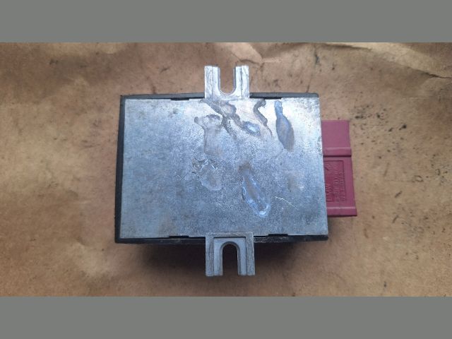 bontott BMW 3 E90 Üzemanyag Szivattyú Relé