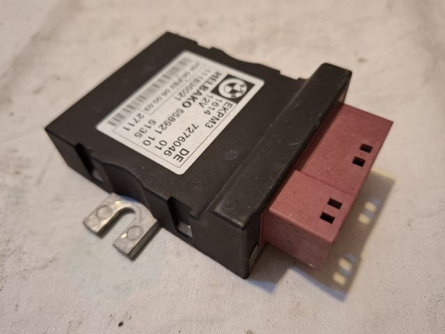 bontott BMW 3 E90 Üzemanyag Szivattyú Relé