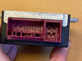 bontott BMW 3 E90 Üzemanyag Szivattyú Relé