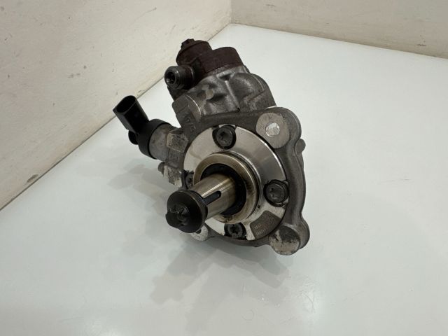 bontott BMW 3 E90 Üzemanyag Szivattyú