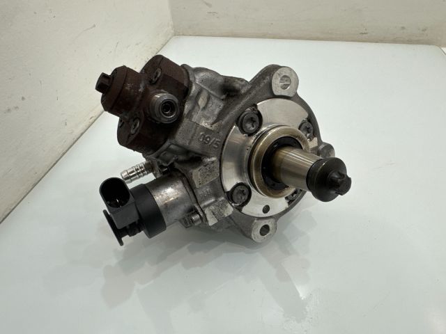 bontott BMW 3 E90 Üzemanyag Szivattyú