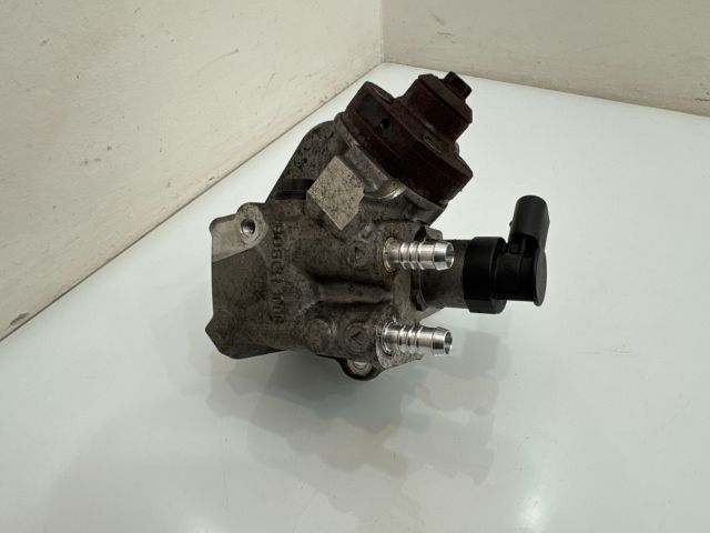 bontott BMW 3 E90 Üzemanyag Szivattyú