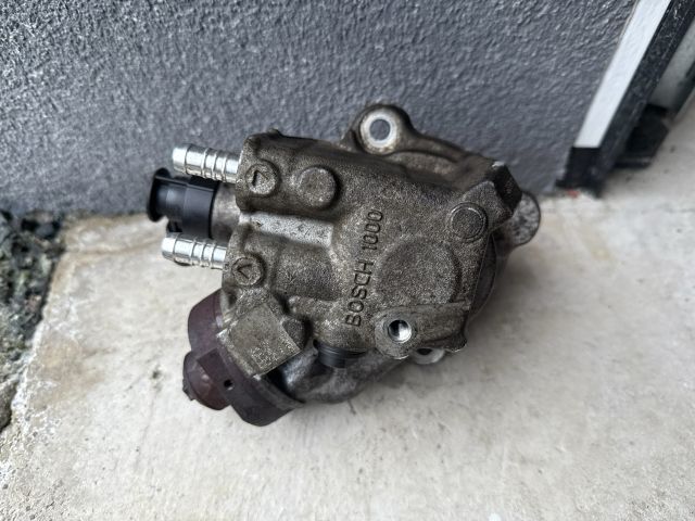 bontott BMW 3 E90 Üzemanyag Szivattyú