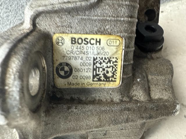 bontott BMW 3 E90 Üzemanyag Szivattyú