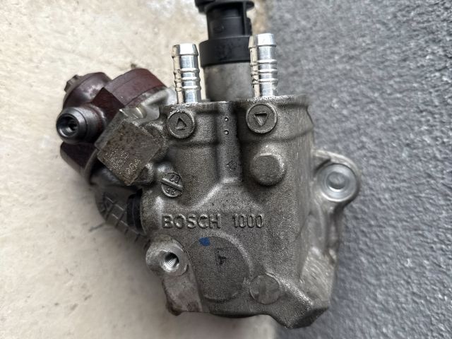 bontott BMW 3 E90 Üzemanyag Szivattyú