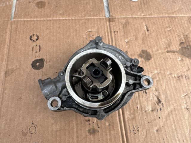 bontott BMW 3 E90 Vákumpumpa