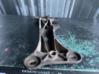 bontott BMW 3 E90 Váltó Tartó Bak (Pozíciófüggetlen)