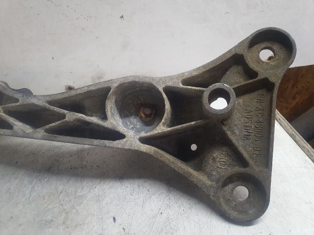 bontott BMW 3 E90 Váltó Tartó Bak (Pozíciófüggetlen)