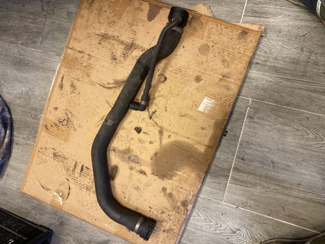 bontott BMW 3 E90 Vízcső