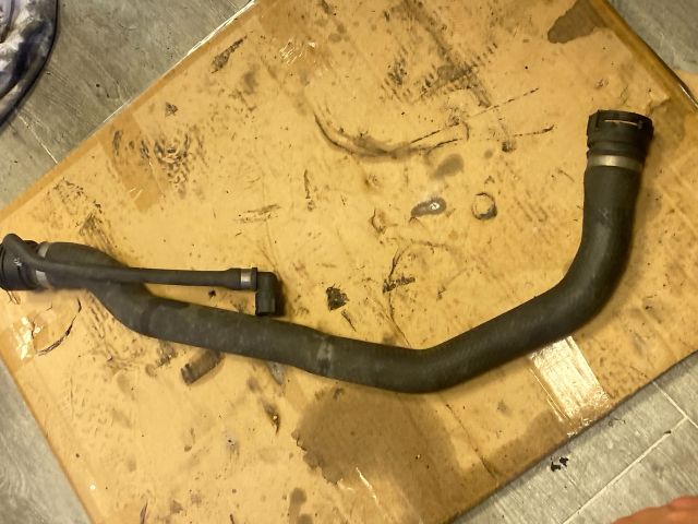 bontott BMW 3 E90 Vízcső