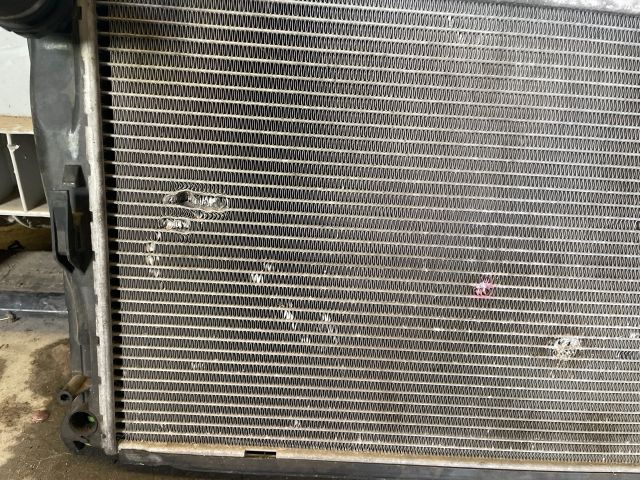 bontott BMW 3 E90 Vízhűtő Radiátor (Nem klímás)