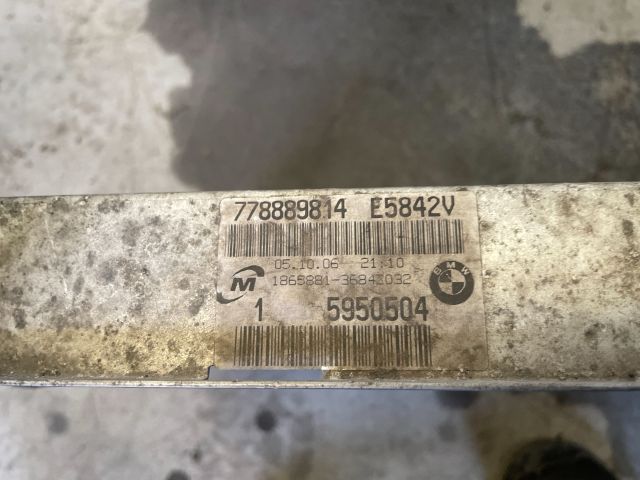 bontott BMW 3 E90 Vízhűtő Radiátor (Nem klímás)