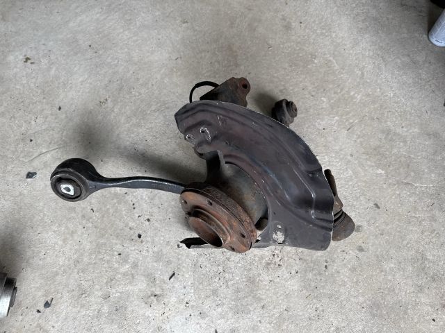 bontott BMW 3 E90 Jobb első Csonkállvány Kerékaggyal