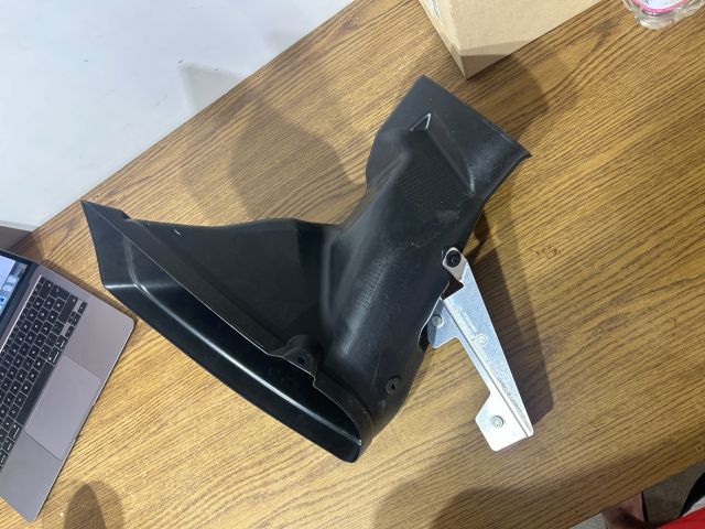 bontott BMW 3 E90 Bal első Fék Hűtő Cső