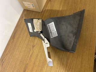 bontott BMW 3 E90 Bal első Fék Hűtő Cső