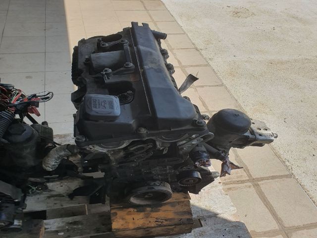 bontott BMW 3 E90 Motor (Fűzött blokk hengerfejjel)