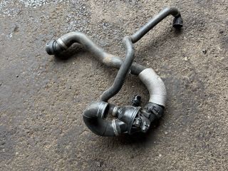 bontott BMW 3 E90 Termosztátház Csővel