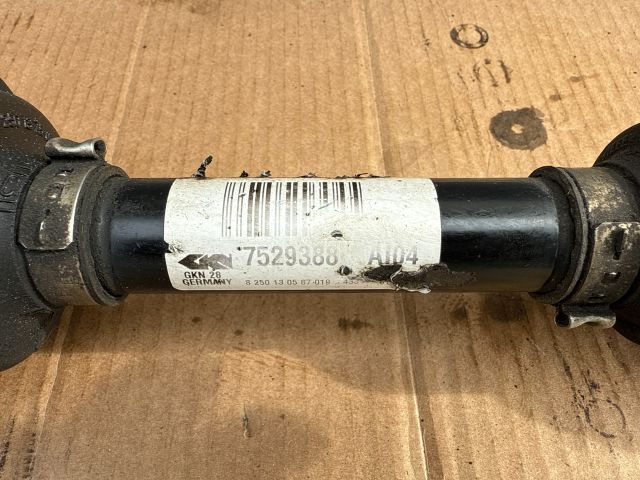 bontott BMW 3 E90 Jobb Féltengely