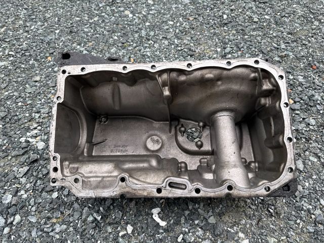 bontott BMW 3 E90 Olajteknő