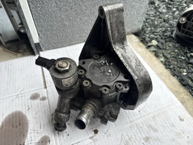 bontott BMW 3 E90 Kormányszervó Motor (Hidraulikus)