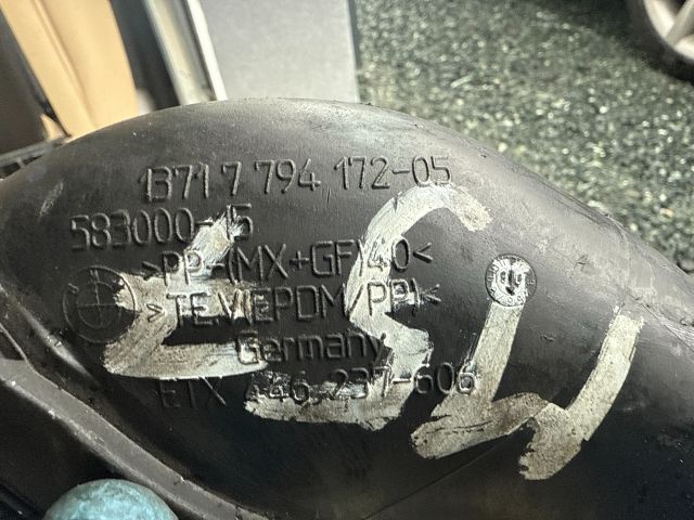 bontott BMW 3 E90 Turbócső