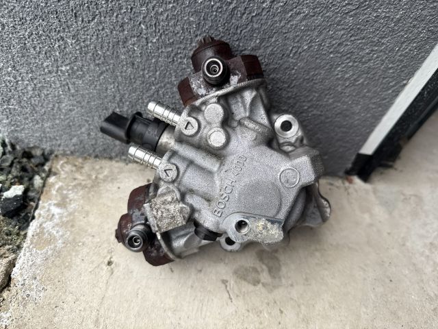 bontott BMW 3 E90 Üzemanyag Szivattyú