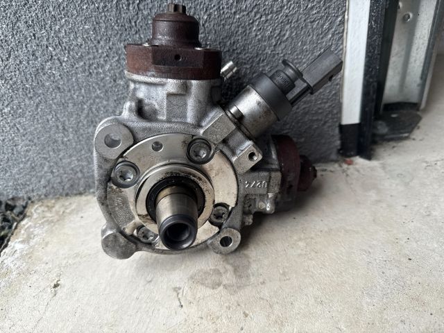 bontott BMW 3 E90 Üzemanyag Szivattyú