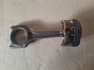 bontott BMW 3 E90 Dugattyú és Hajtókar