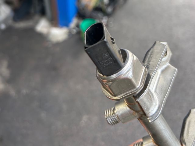 bontott BMW 3 E90 Közösnyomócső