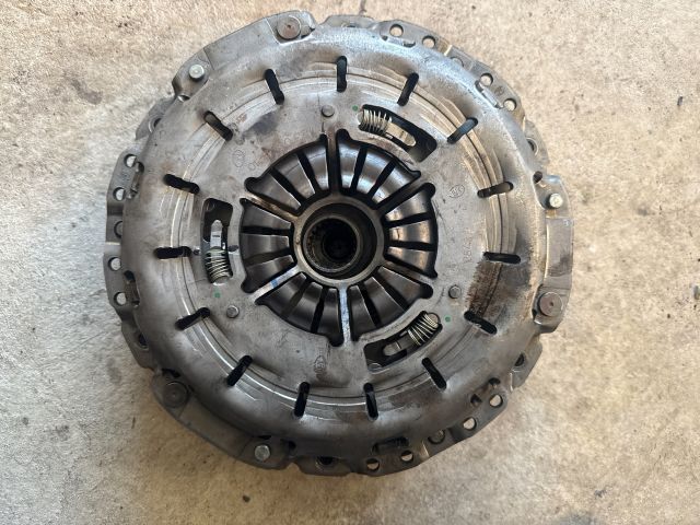 bontott BMW 3 E90 Kuplung Szett Lendkerékkel