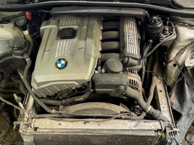 bontott BMW 3 E90 Motor (Fűzött blokk hengerfejjel)
