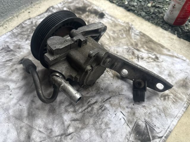 bontott BMW 3 E90 Kormányszervó Motor (Hidraulikus)