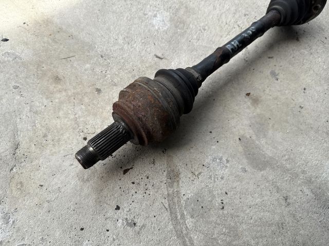 bontott BMW 3 E90 Bal hátsó Féltengely