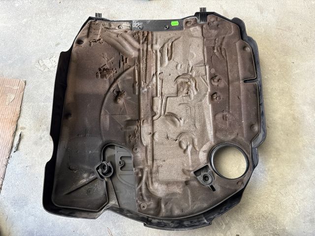 bontott BMW 3 E90 Felső Motorburkolat