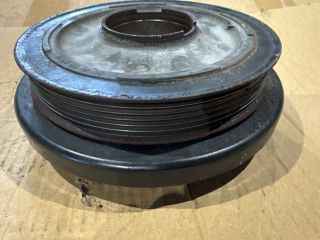 bontott BMW 3 E90 Főtengely Szíjtárcsa