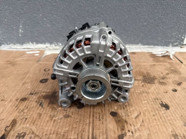 bontott BMW 3 E90 Generátor