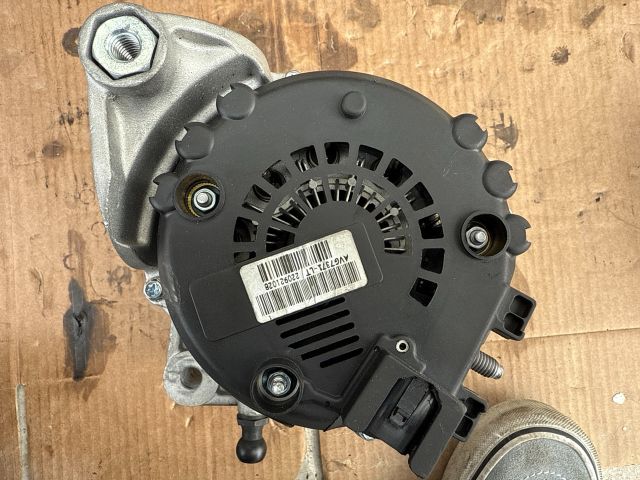 bontott BMW 3 E90 Generátor