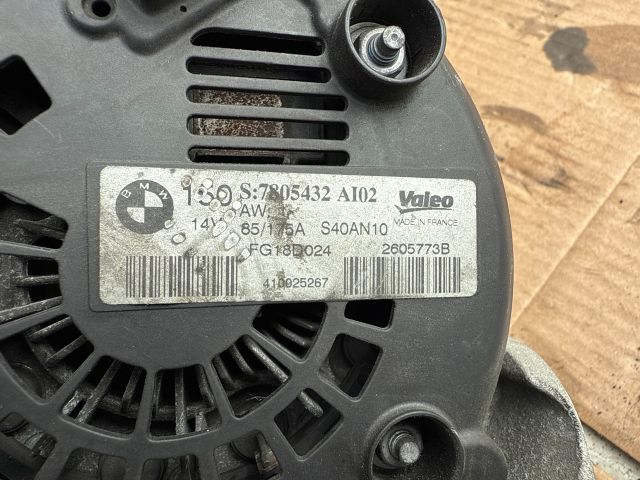 bontott BMW 3 E90 Generátor