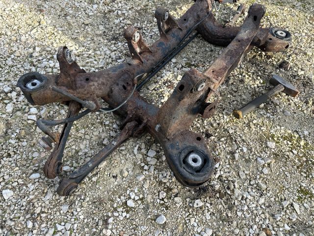 bontott BMW 3 E90 Hátsó Híd (Tárcsafékes)