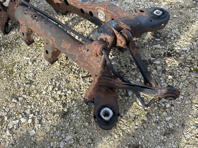 bontott BMW 3 E90 Hátsó Híd (Tárcsafékes)