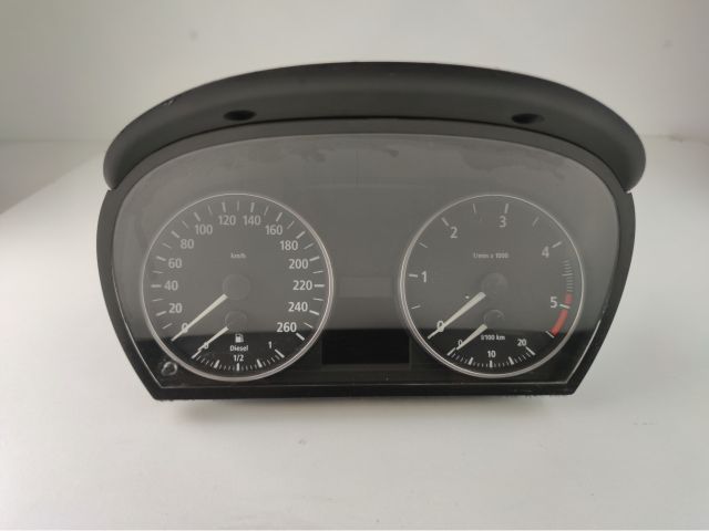 bontott BMW 3 E90 Kilométeróra