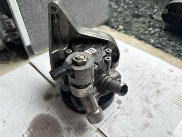 bontott BMW 3 E90 Kormányszervó Motor (Hidraulikus)