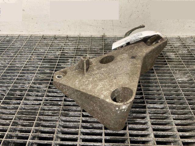 bontott BMW 3 E90 Motor Tartó Bak Bal