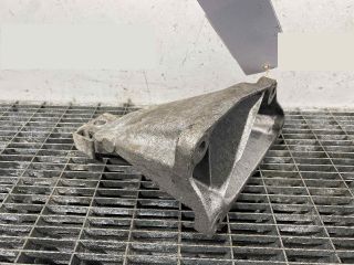 bontott BMW 3 E90 Motor Tartó Bak Jobb